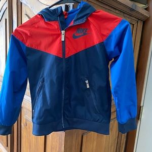 Nike boys windbreaker size 7